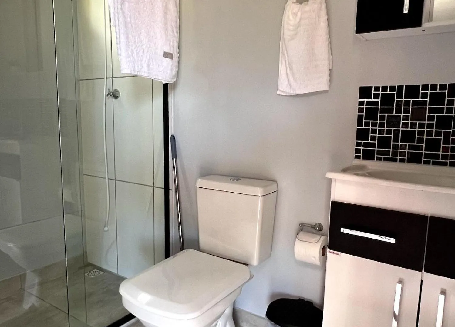 Pousada Encantos Do Estaleiro Camboriu Brasil